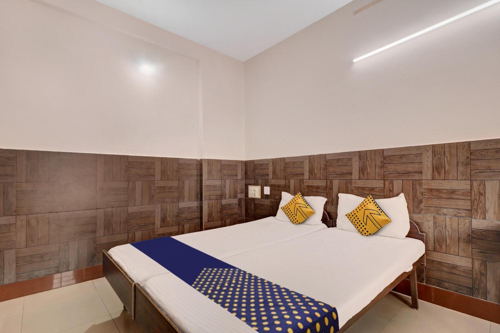 Spot On Ganga Yatri Nivas Hotel Gundlupet Exterior foto