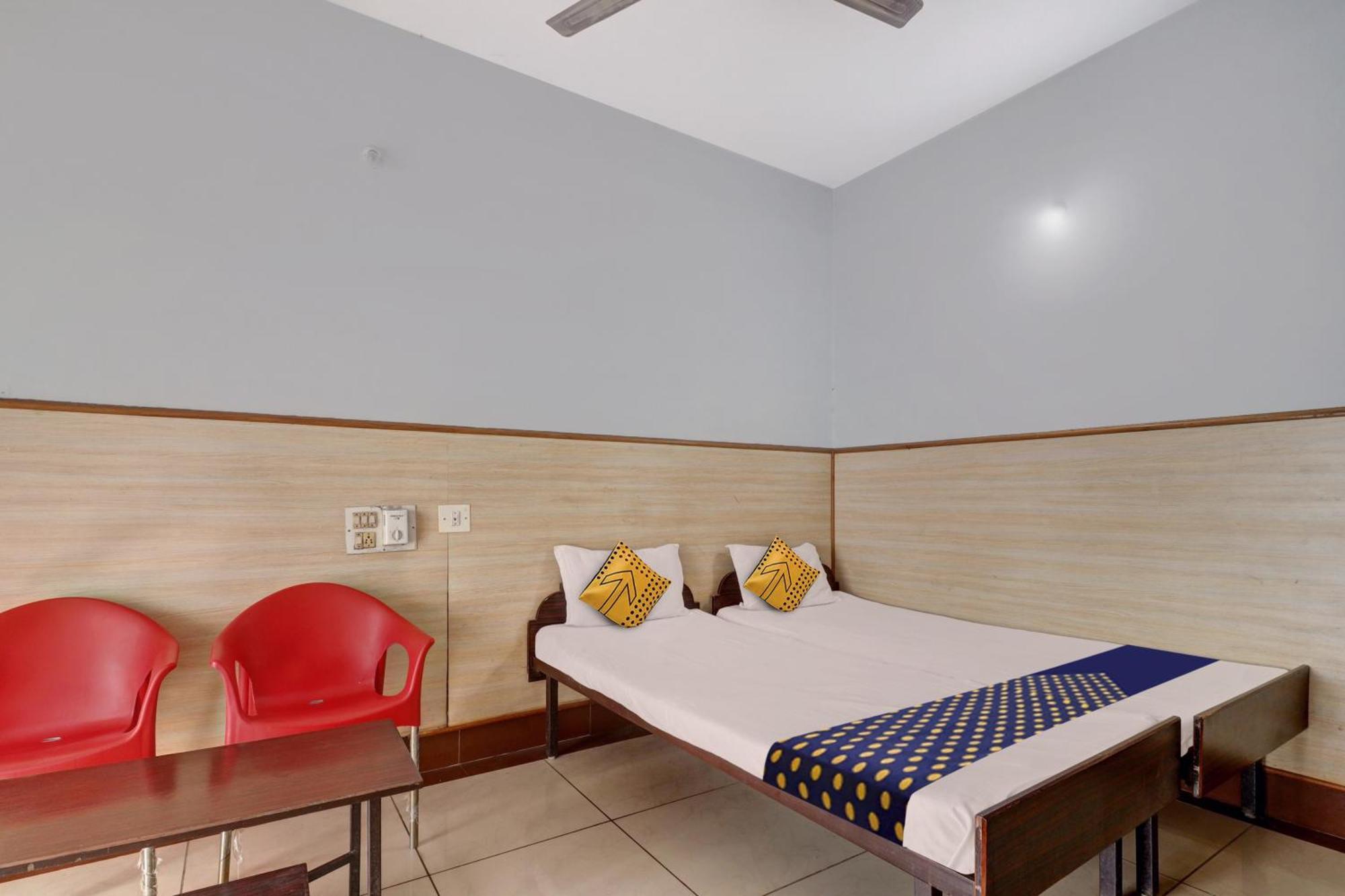 Spot On Ganga Yatri Nivas Hotel Gundlupet Exterior foto