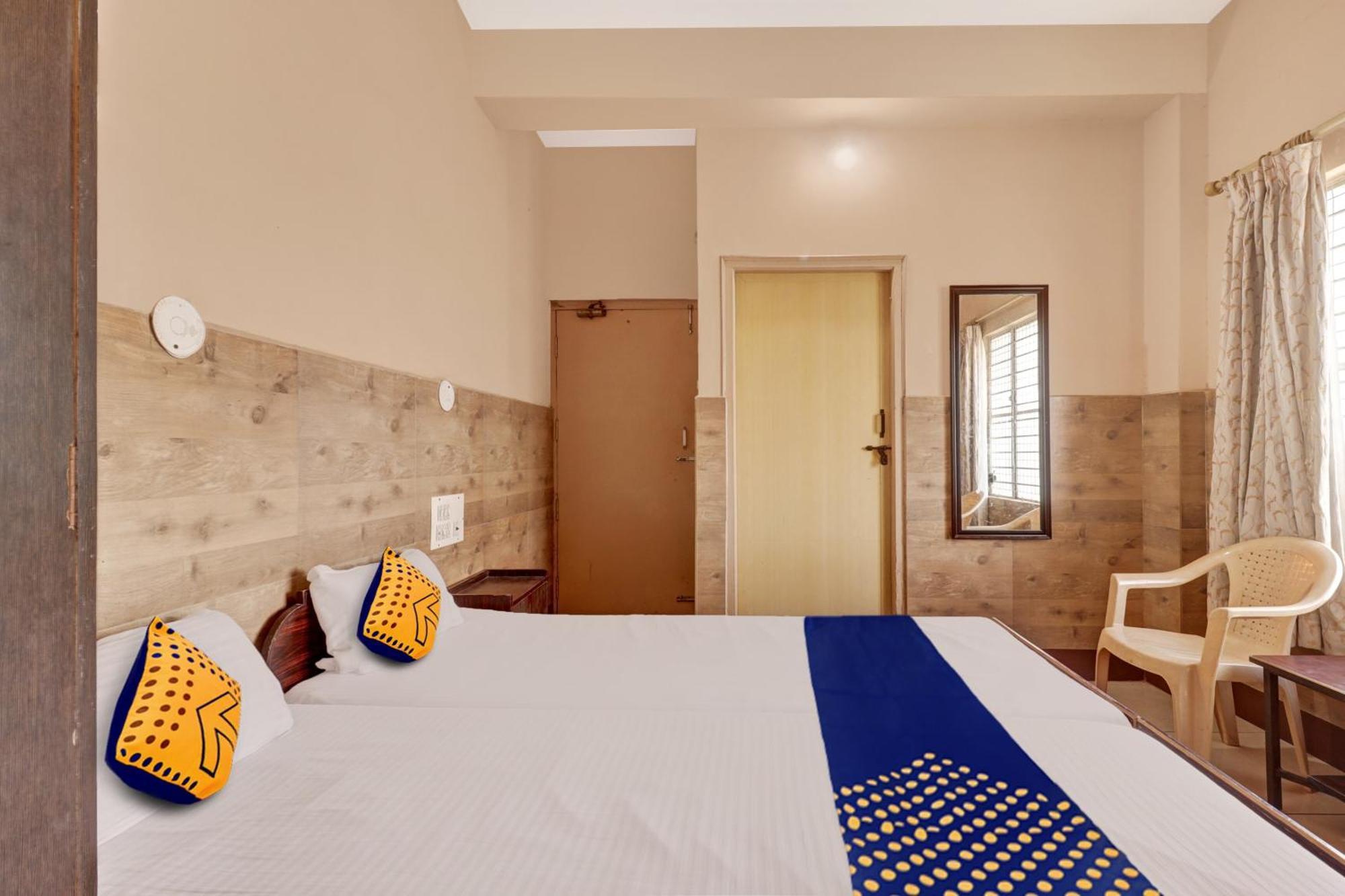 Spot On Ganga Yatri Nivas Hotel Gundlupet Exterior foto