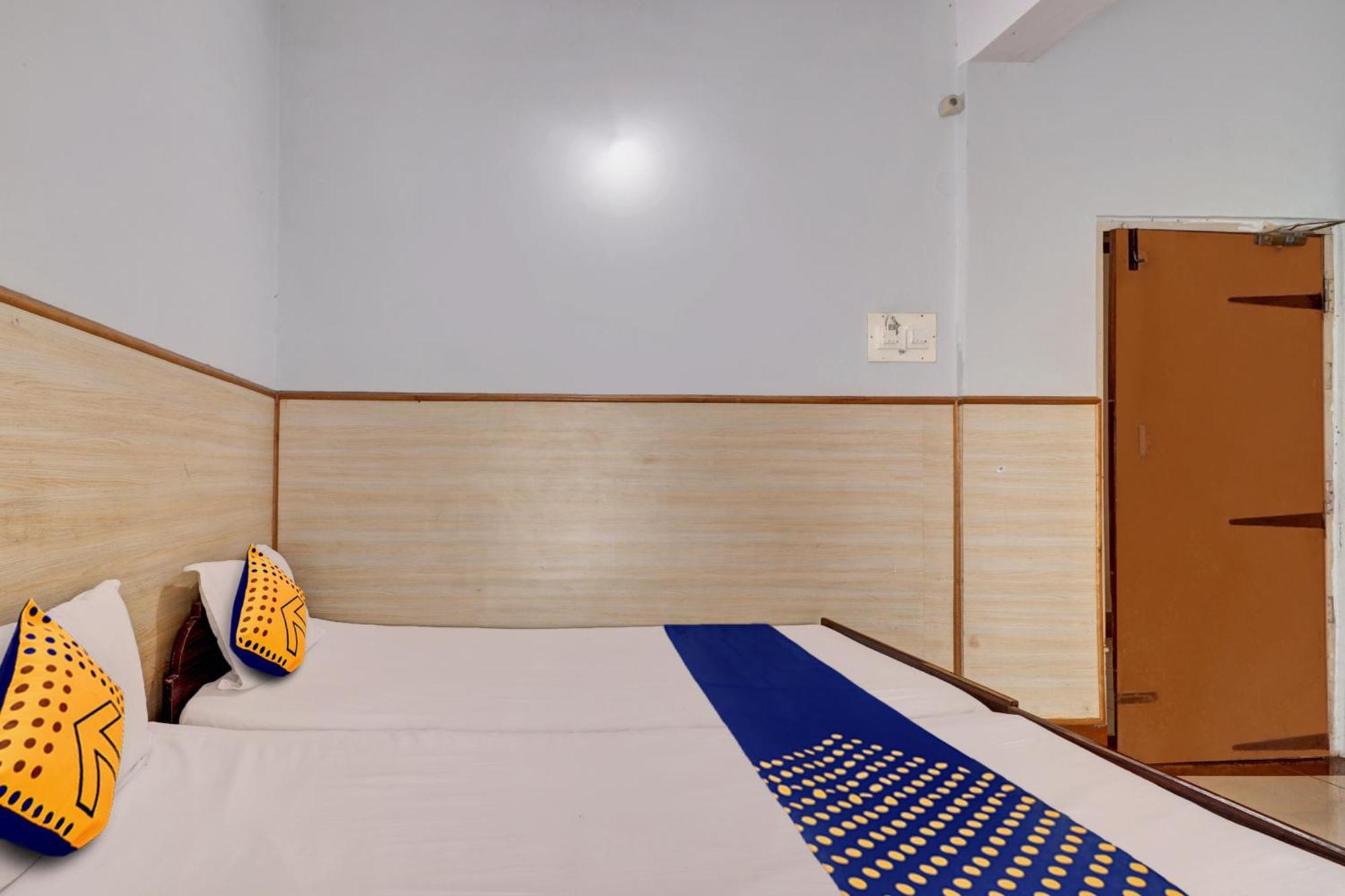 Spot On Ganga Yatri Nivas Hotel Gundlupet Exterior foto