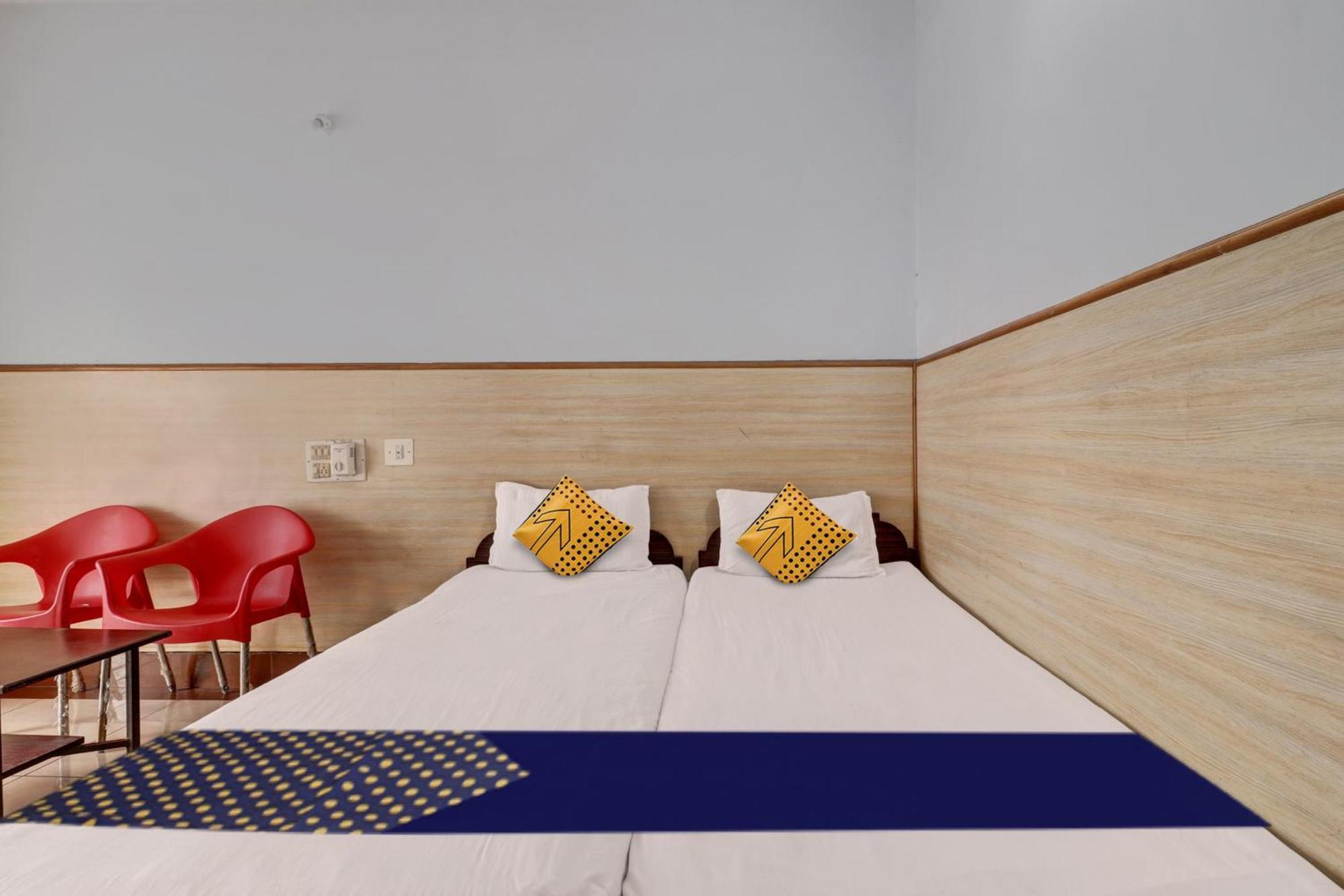 Spot On Ganga Yatri Nivas Hotel Gundlupet Exterior foto
