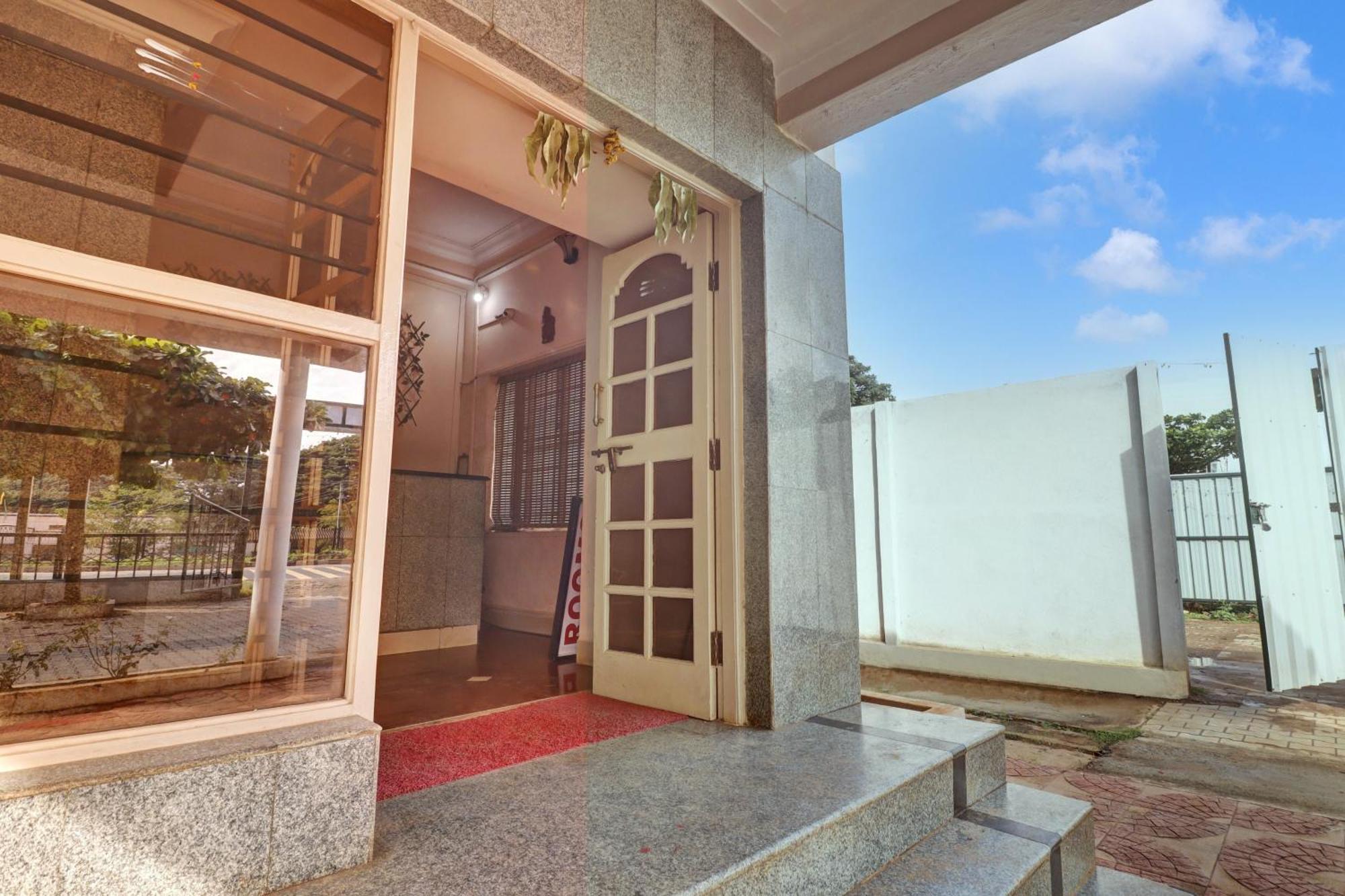 Spot On Ganga Yatri Nivas Hotel Gundlupet Exterior foto