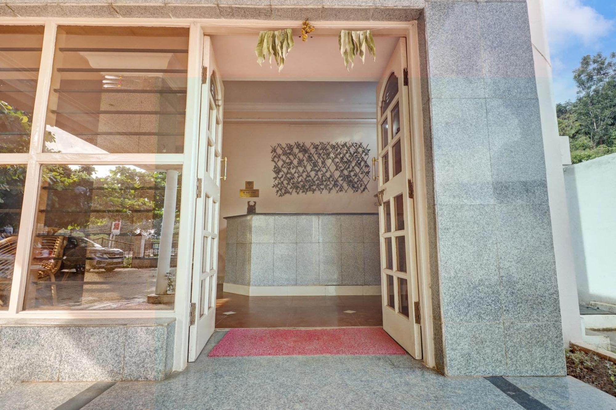 Spot On Ganga Yatri Nivas Hotel Gundlupet Exterior foto