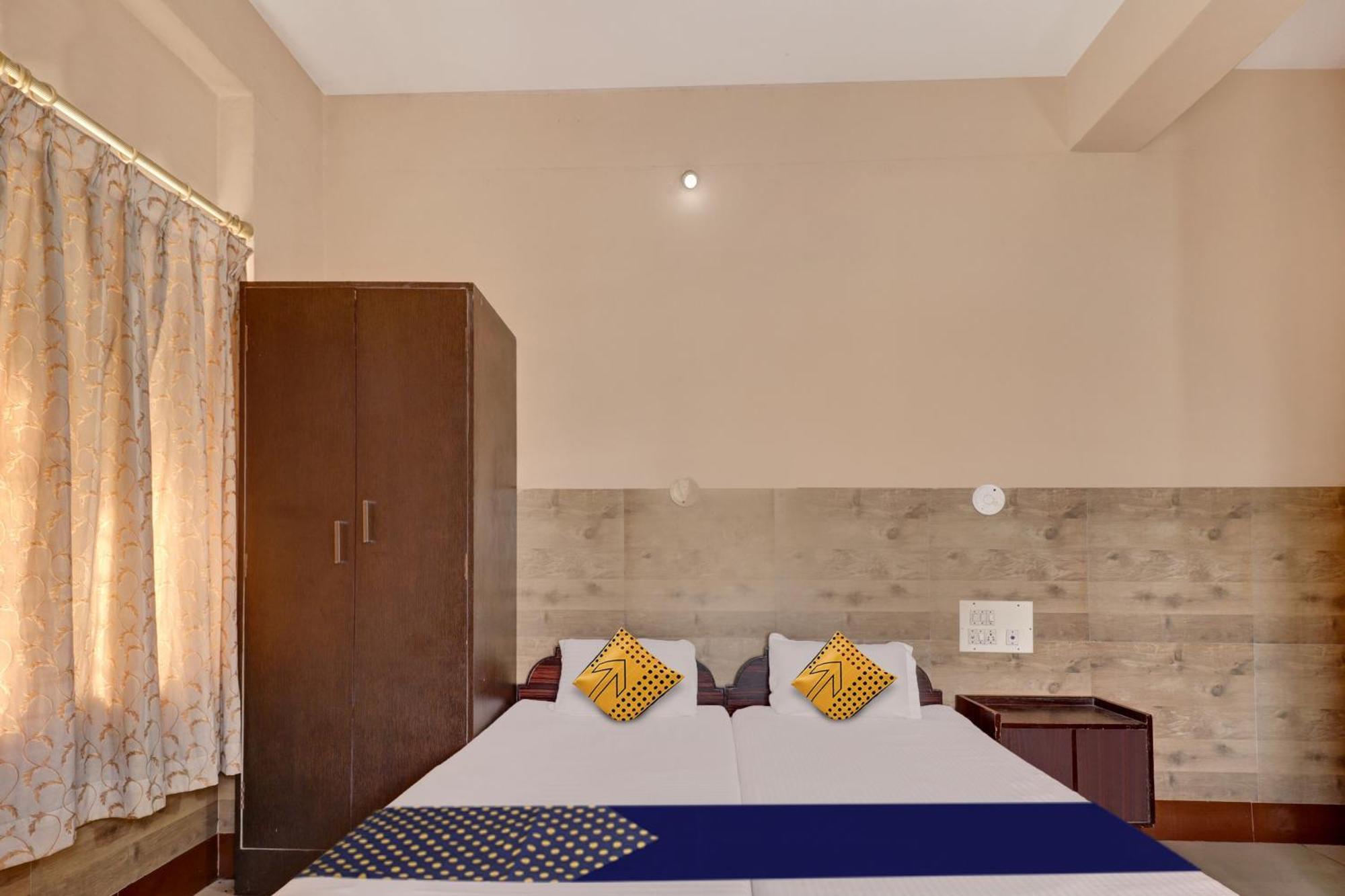 Spot On Ganga Yatri Nivas Hotel Gundlupet Exterior foto