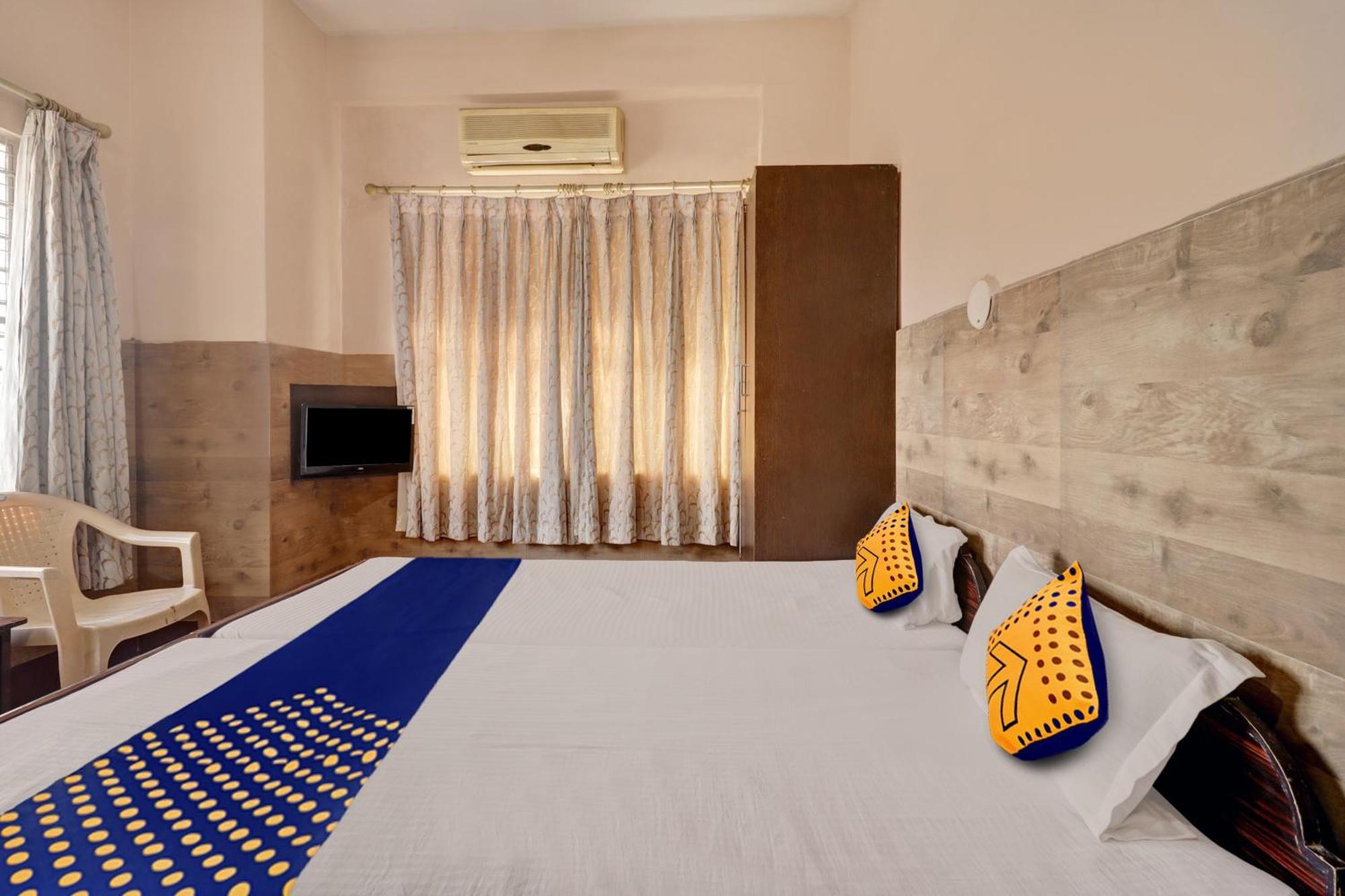 Spot On Ganga Yatri Nivas Hotel Gundlupet Exterior foto